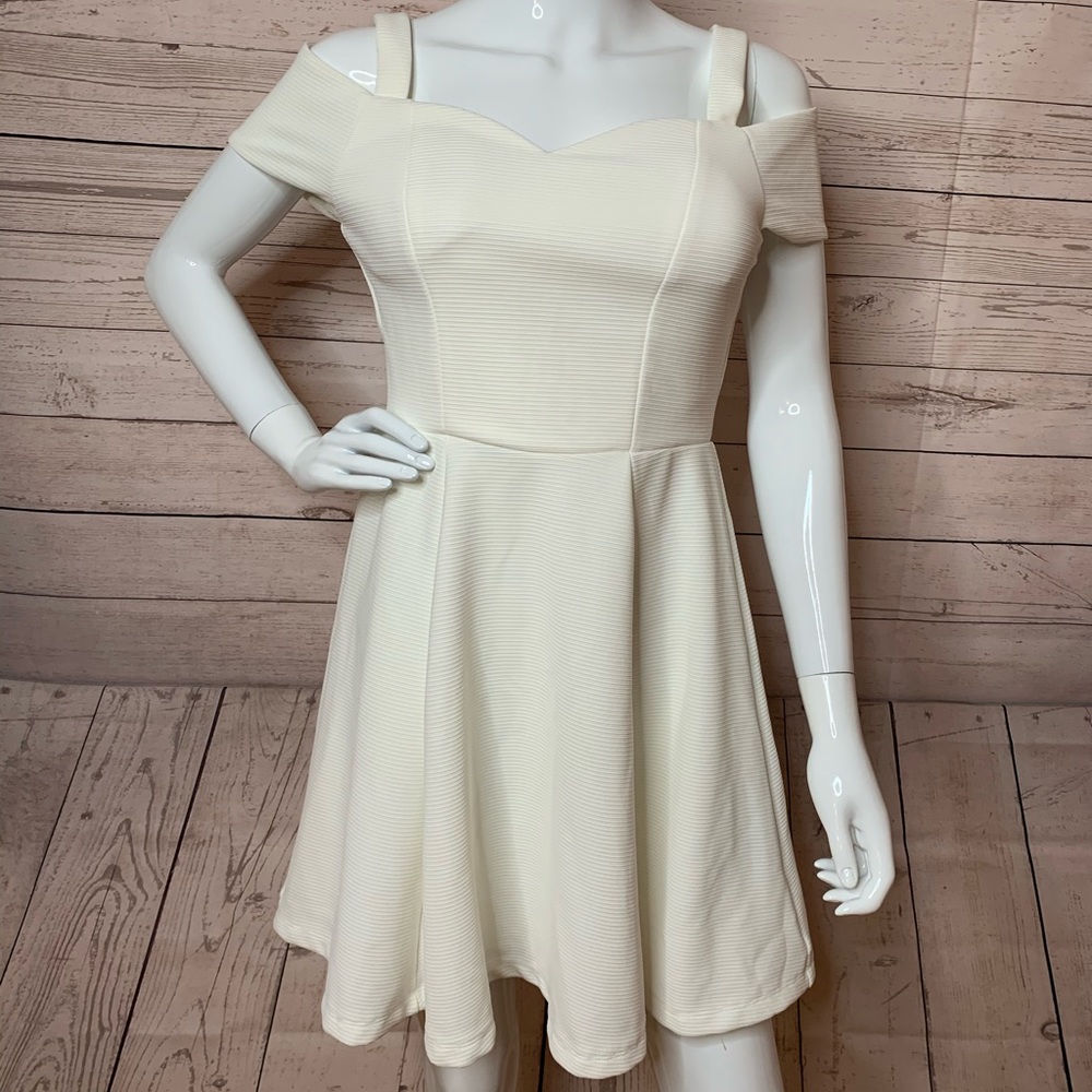 🌸 Emerald Sundae Off Shoulder Dress